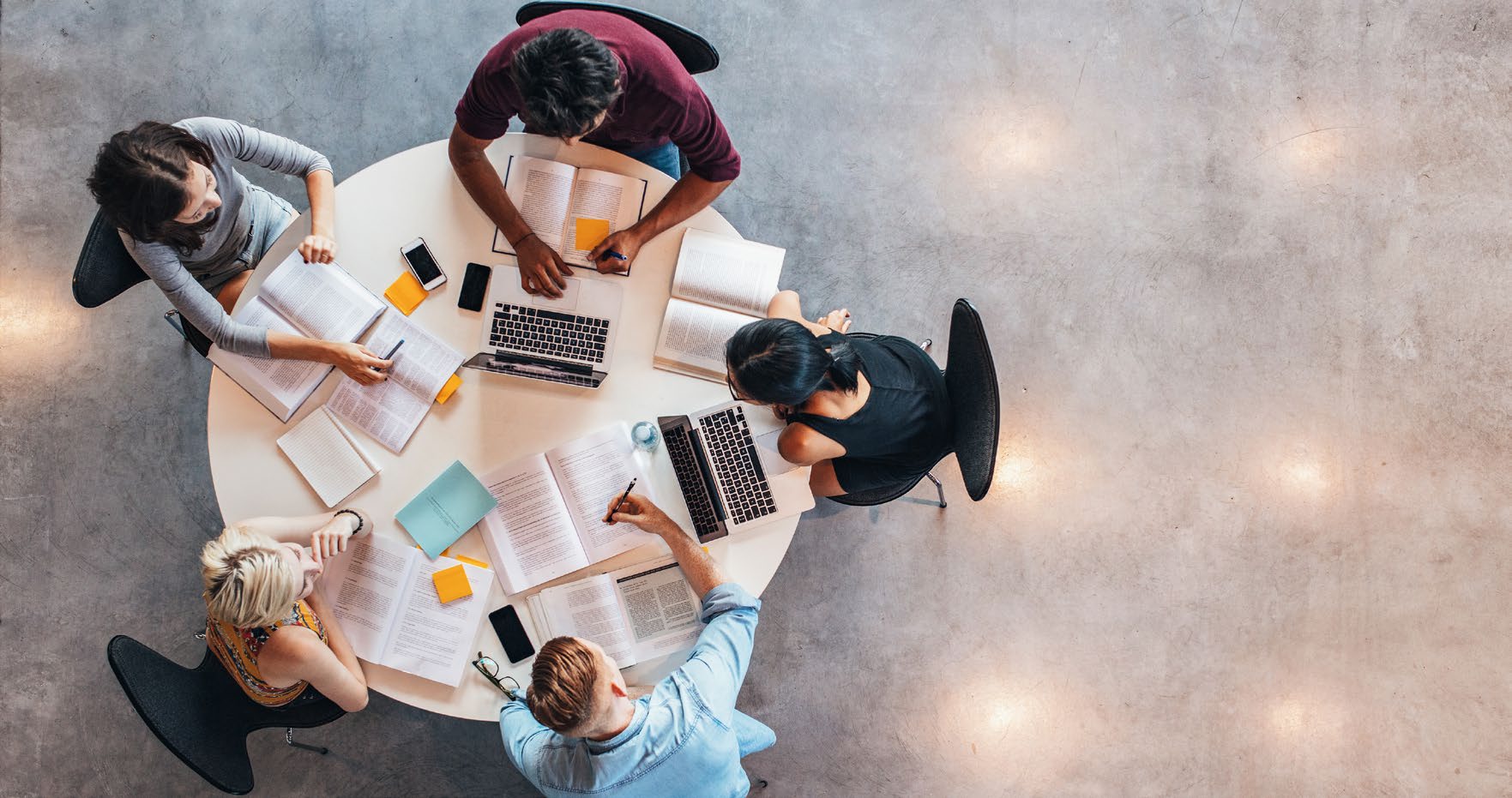 Projektteam bei der gemeinsamen Planung